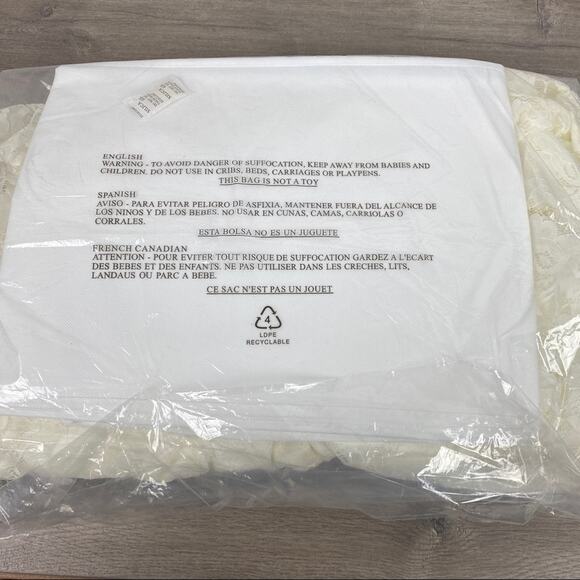 Torrid Ivory Lace Capelet Wedding Dress Sz.16 NWT - Picture 8 of 9